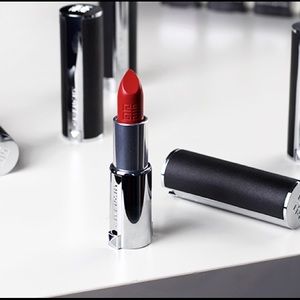GIVENCHY LIPSTICK MAT💄💋